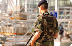 Un militaire en mission Vigipirate assurance militaire