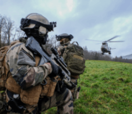 Des troupes de l'armée de terre vont être évacuées par hélicoptère